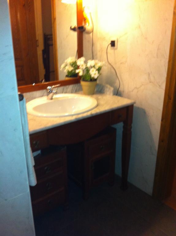 Hotel Villa Romanica Aínsa Cameră foto