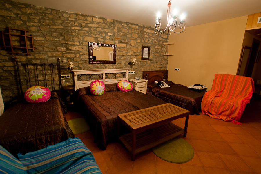 Hotel Villa Romanica Aínsa Cameră foto